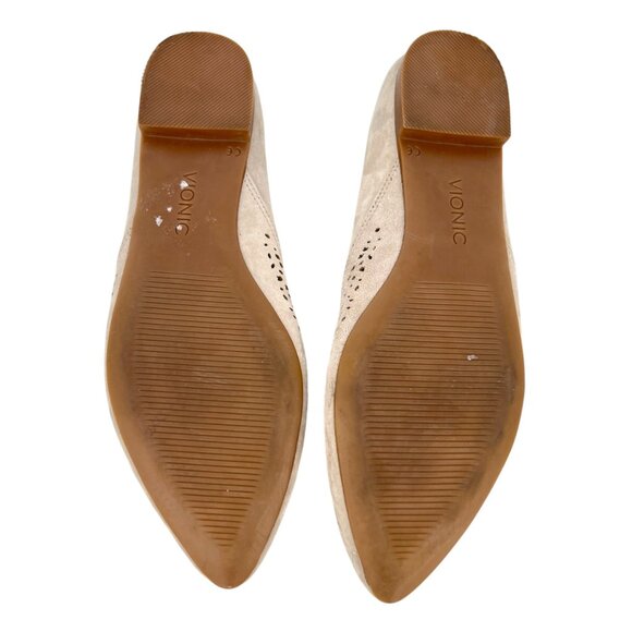 Vionic Carmela Perforated Suede Ballet Flats Taupe Beige Size 8 Wide - Picture 9 of 10
